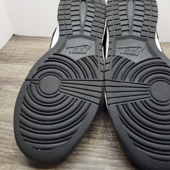 Nike Dunk Low Panda Black White Mens size 9.5 Athletic Sneaker Shoes DD1391-100 - Picture 9 of 10